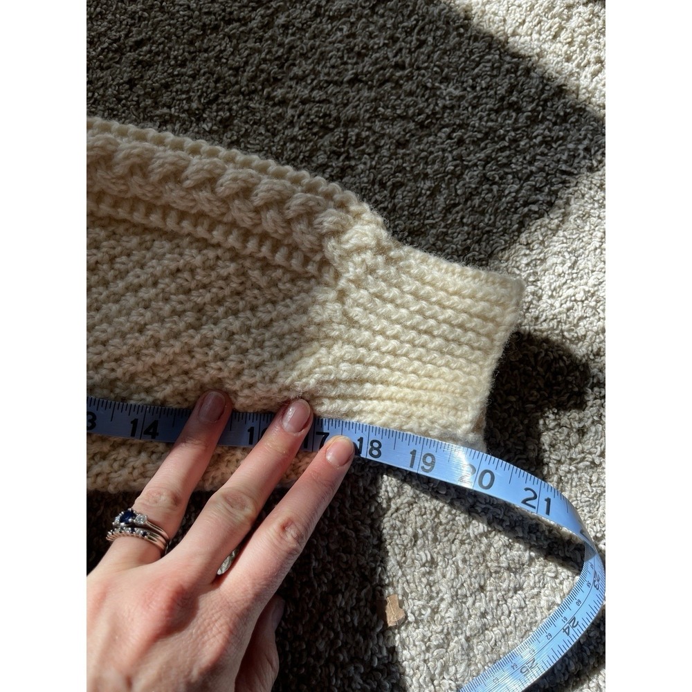 Athena Designs Irish Handknit‎ Wool Cable Knit Sweater Size L Cream Beige V Neck - Picture 10 of 10